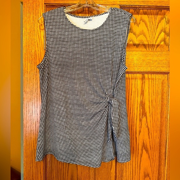 Elle Tops - Black and White Gingham Sleeveless Top